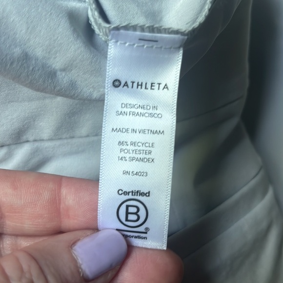 EUC ATHLETA TRIBECA CROP PANT, TERN GREY, size 2 - Picture 9 of 9